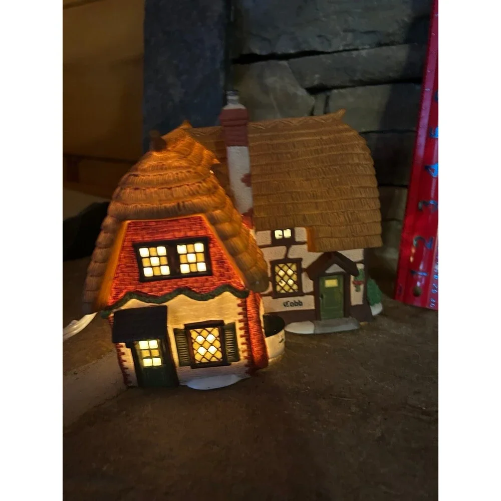 Dept 56 Cobb Cottage 5824-6 box & light
